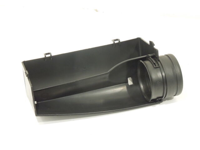 Volkswagen Golf 6  1.6 TDI Motor Havalandırma Alt Kapağı 2009 - 2012 Model Arası